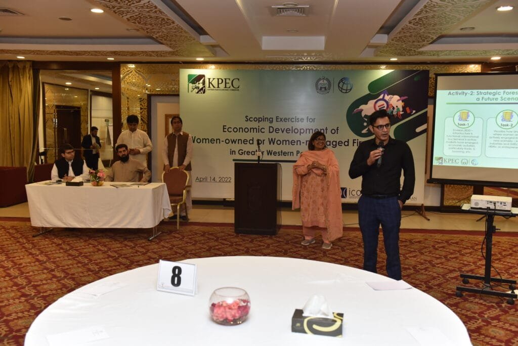 Speaker of KPEC session delivering some insightful information